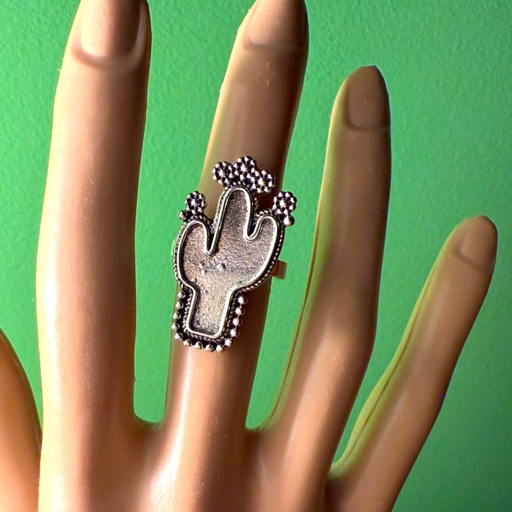 SALE 🎁Silver Plated Cactus Statement Ring